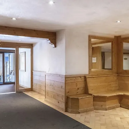 Apartment Roche Blanche - Entierement Renove, Calme Et Cosy Mae-2104